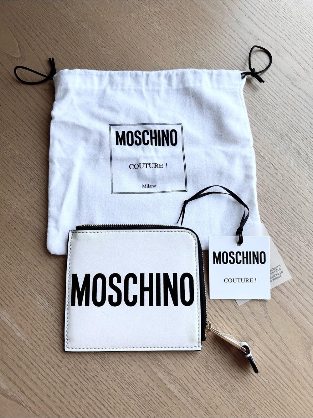 NWT Moschino White Logo Zip Wallet